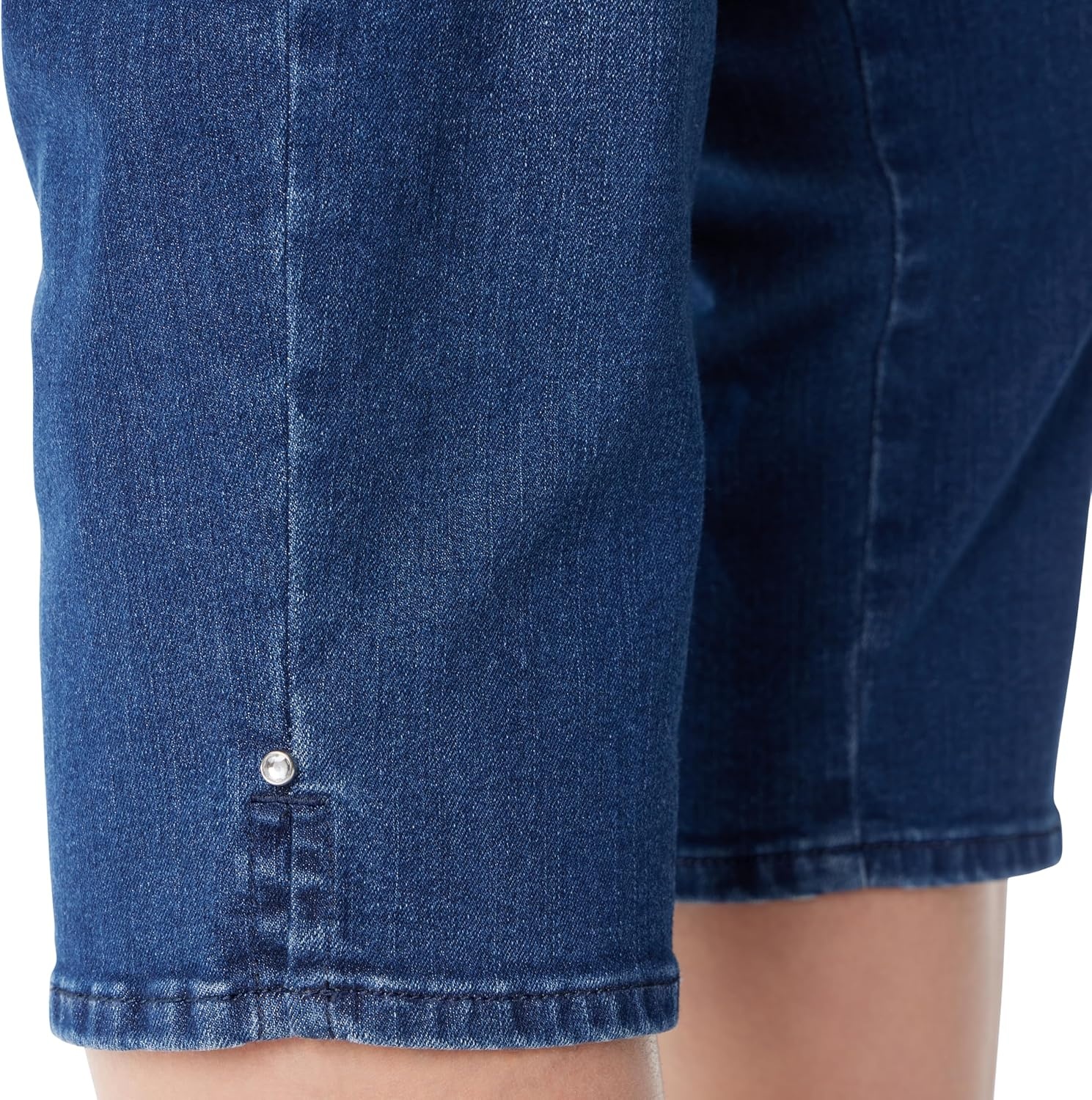 image:imageGloria Vanderbilt Womens Amanda Capri with High Rise Straight StandardMetzen