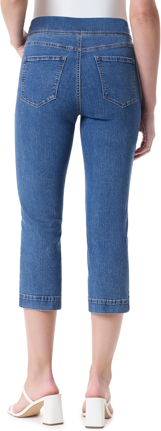image:imageGloria Vanderbilt Womens Amanda Pull on Capri StandardEssen