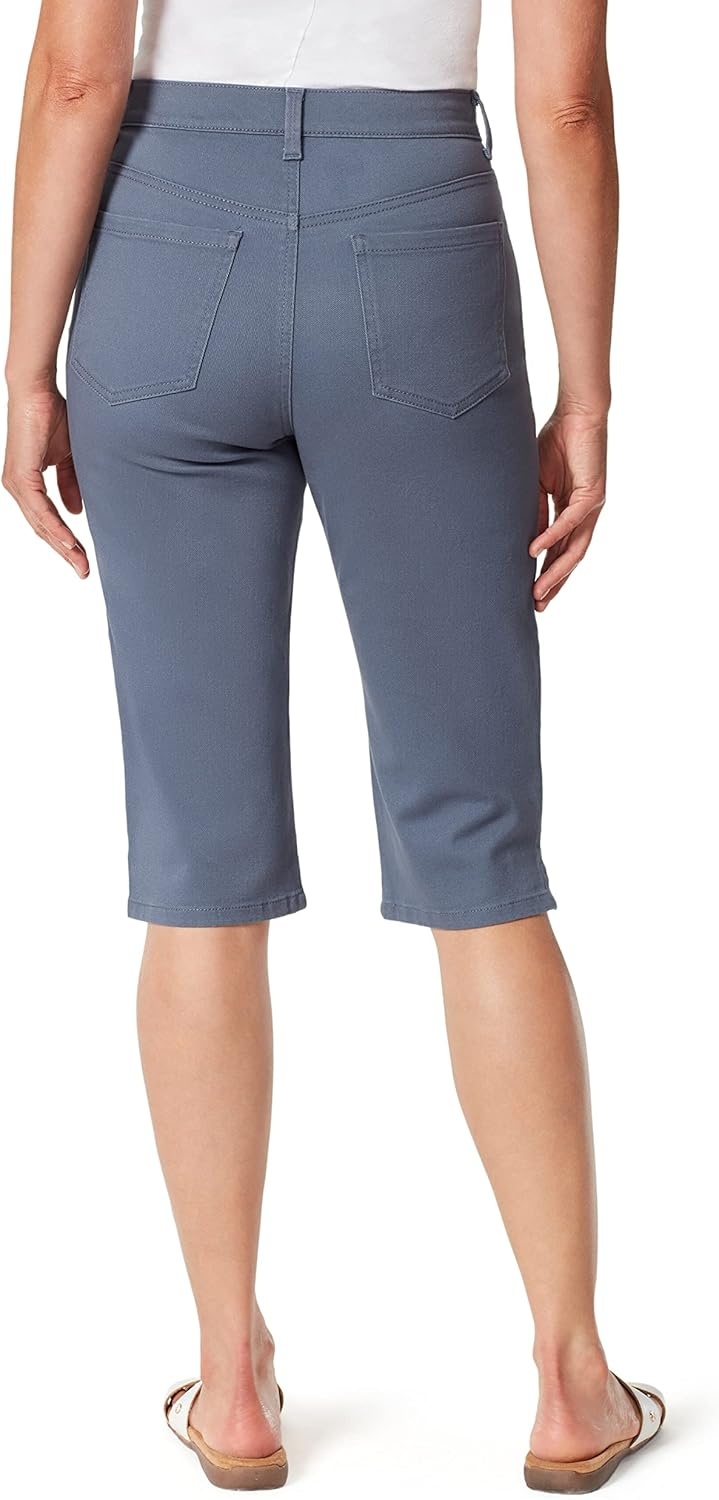 image:imageGloria Vanderbilt Womens Amanda Capri JeansIron Anchor
