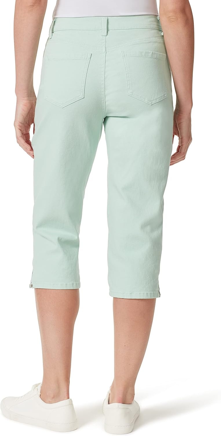 image:imageGloria Vanderbilt Womens Amanda Capri JeansJade Breeze Rivets
