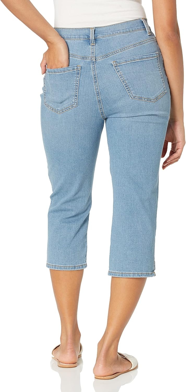 image:imageGloria Vanderbilt Womens Amanda Capri JeansMadagascar Rivetsds