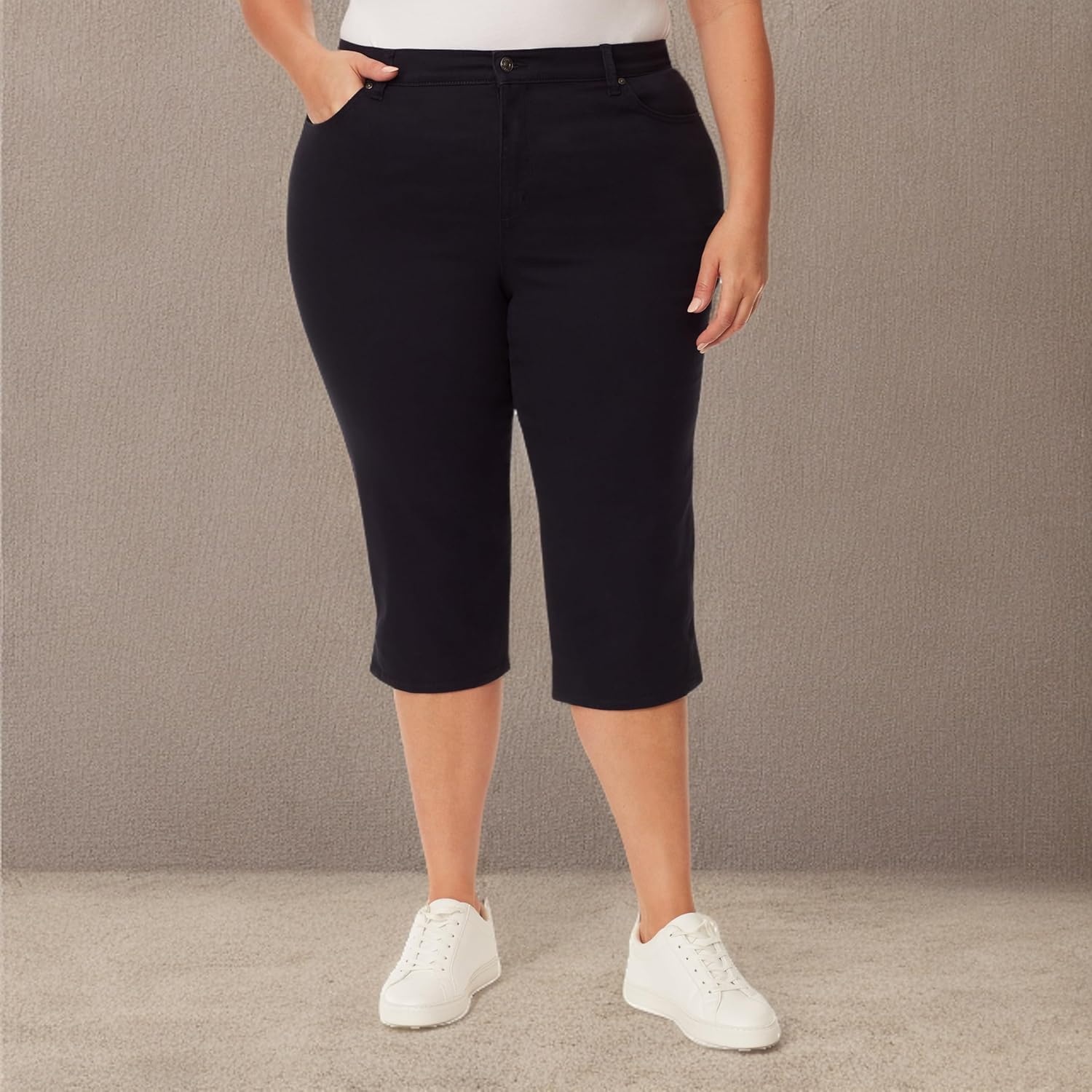 image:imageGloria Vanderbilt Womens Amanda Capri JeansMidnight Affair