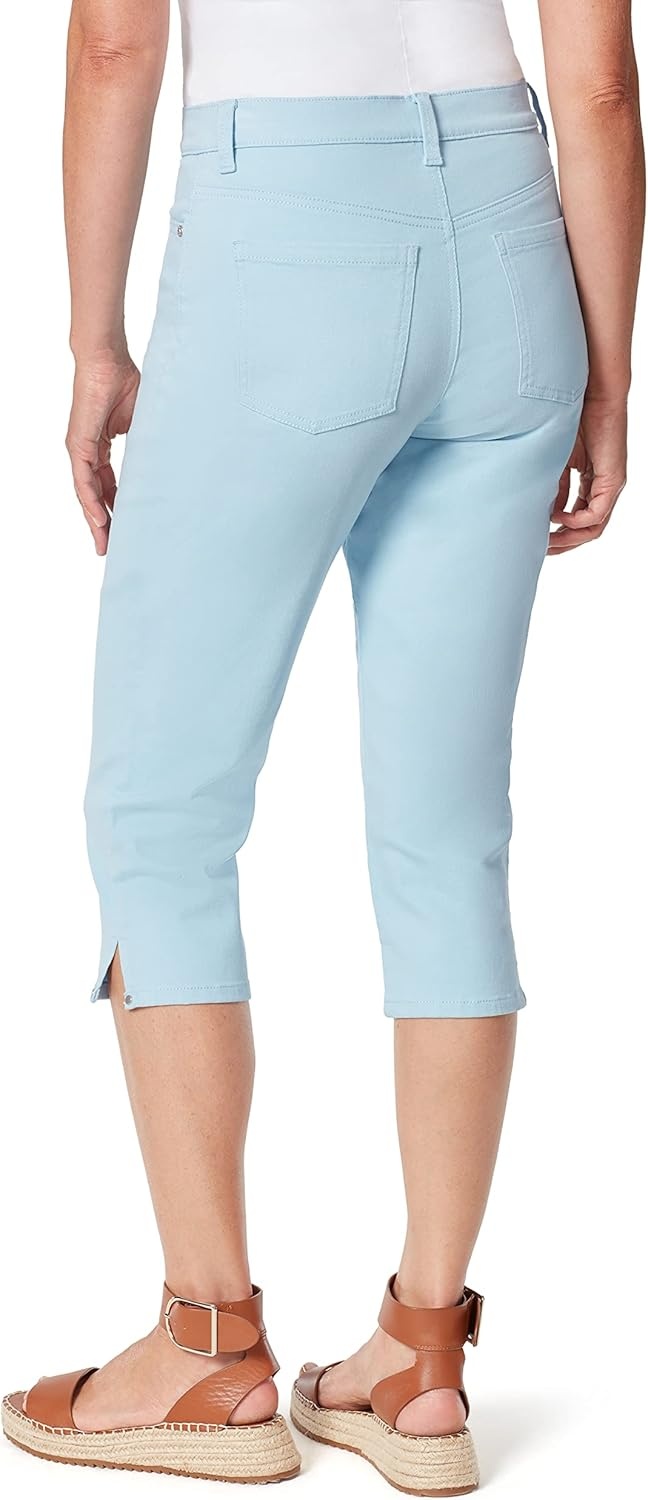image:imageGloria Vanderbilt Womens Amanda Capri JeansPale Skyds