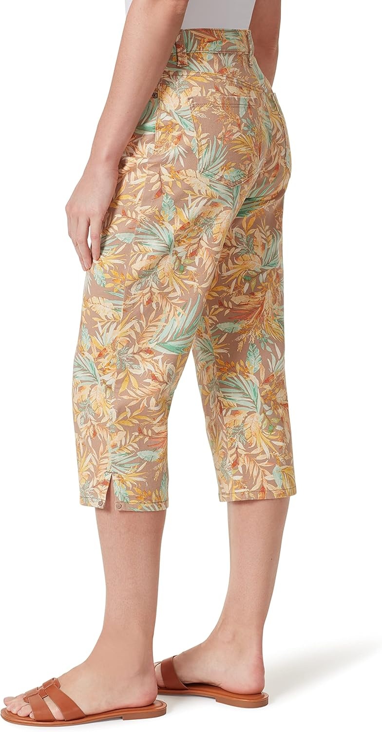 image:imageGloria Vanderbilt Womens Amanda Capri JeansSandhill Tropical Dance Rivetsds