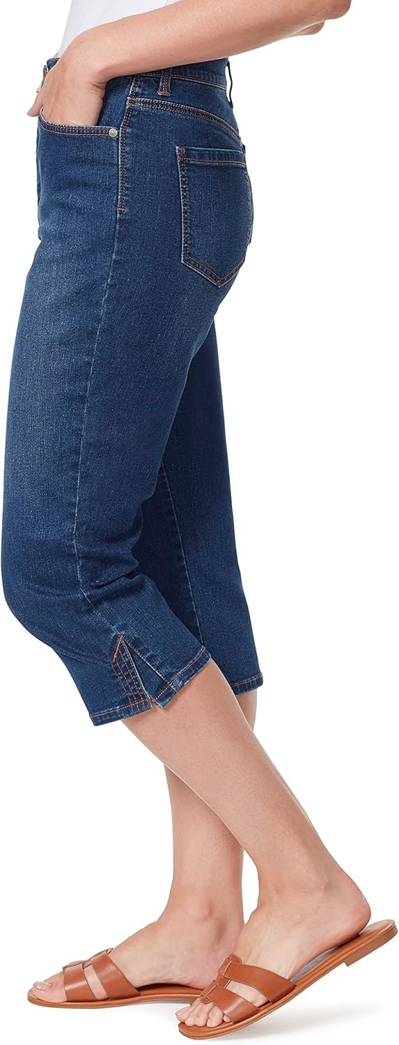 image:imageGloria Vanderbilt Womens Amanda Capri JeansSisimiutds