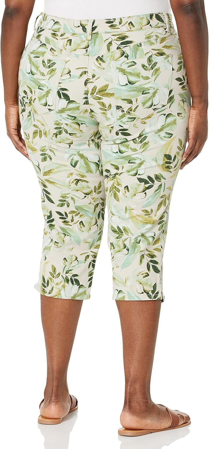 image:imageGloria Vanderbilt Womens Amanda Capri JeansStonewood Palm Jungleds