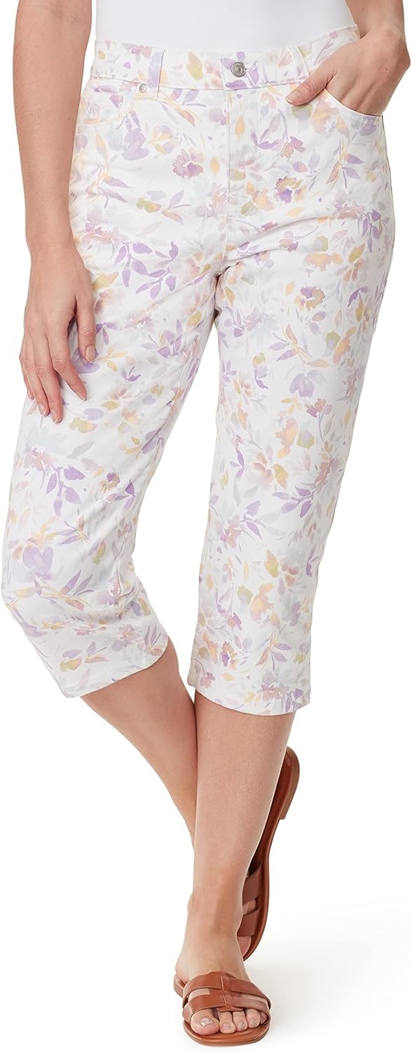 image:imageGloria Vanderbilt Womens Amanda Capri JeansVintage White Bahia Flora