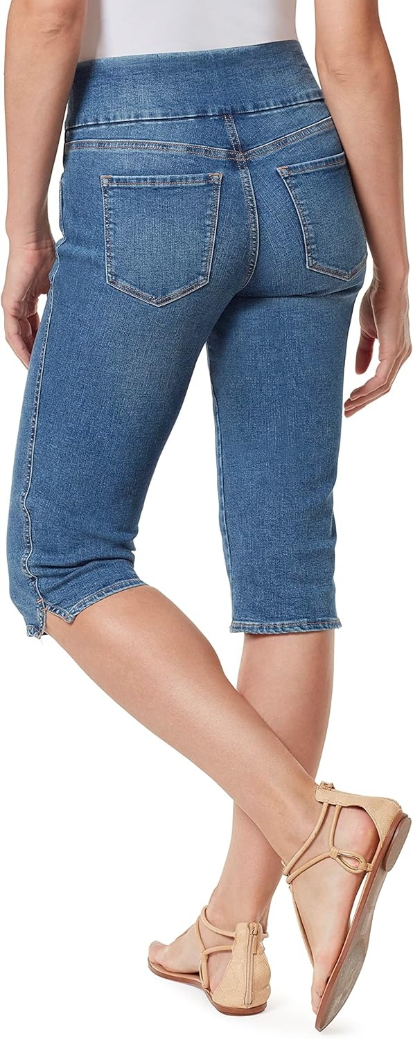 image:imageGloria Vanderbilt Womens Amanda Pull on Skimmer Short RegularMarfads