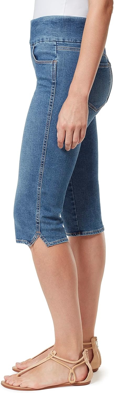 image:imageGloria Vanderbilt Womens Amanda Pull on Skimmer Short RegularMarfads