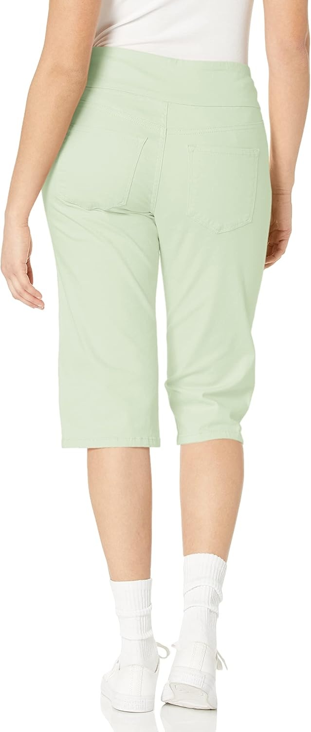 image:imageGloria Vanderbilt Womens Amanda Pull on Skimmer Short RegularMatcha Latte