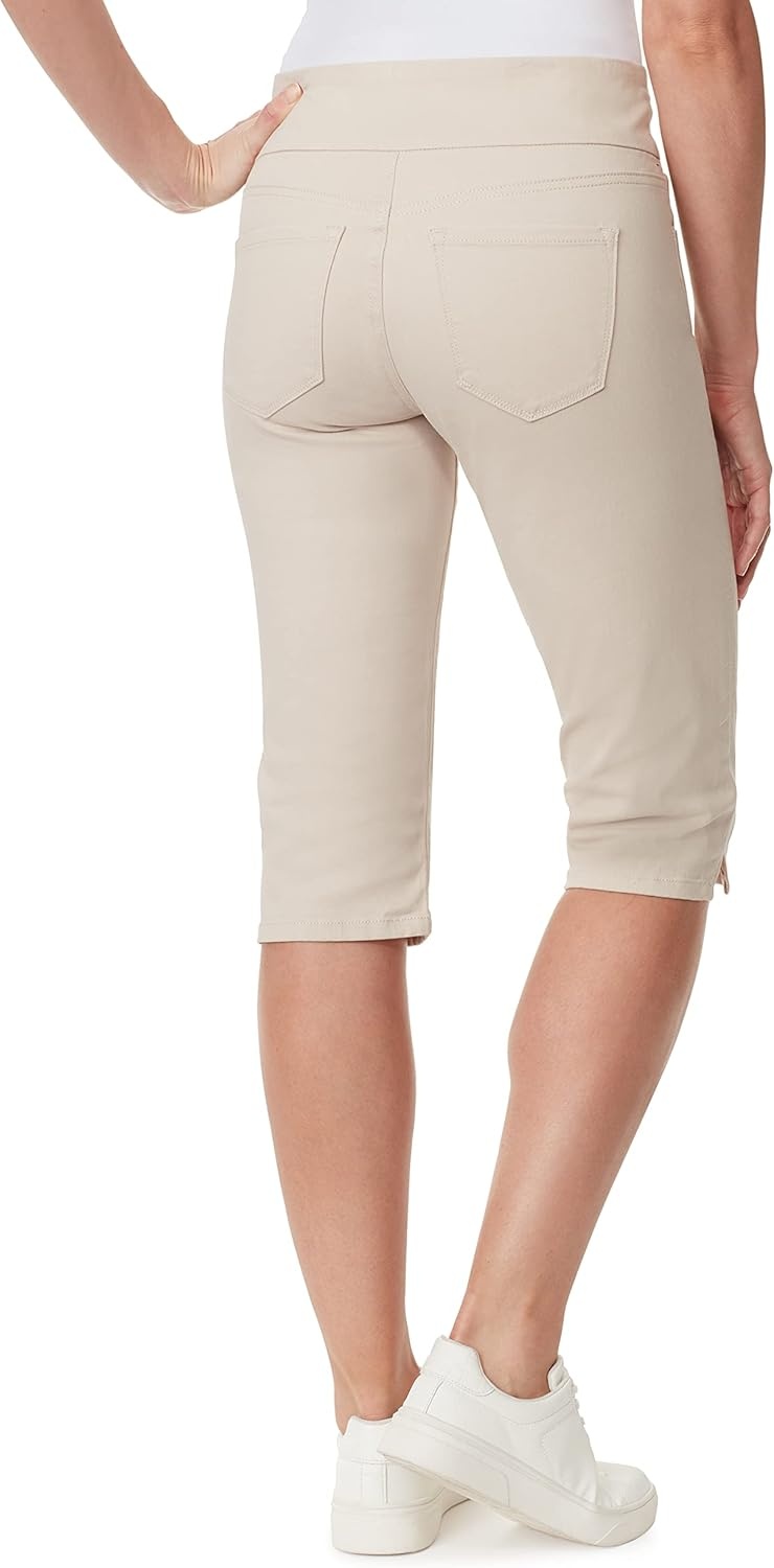 image:imageGloria Vanderbilt Womens Amanda Pull on Skimmer Short RegularStonewood