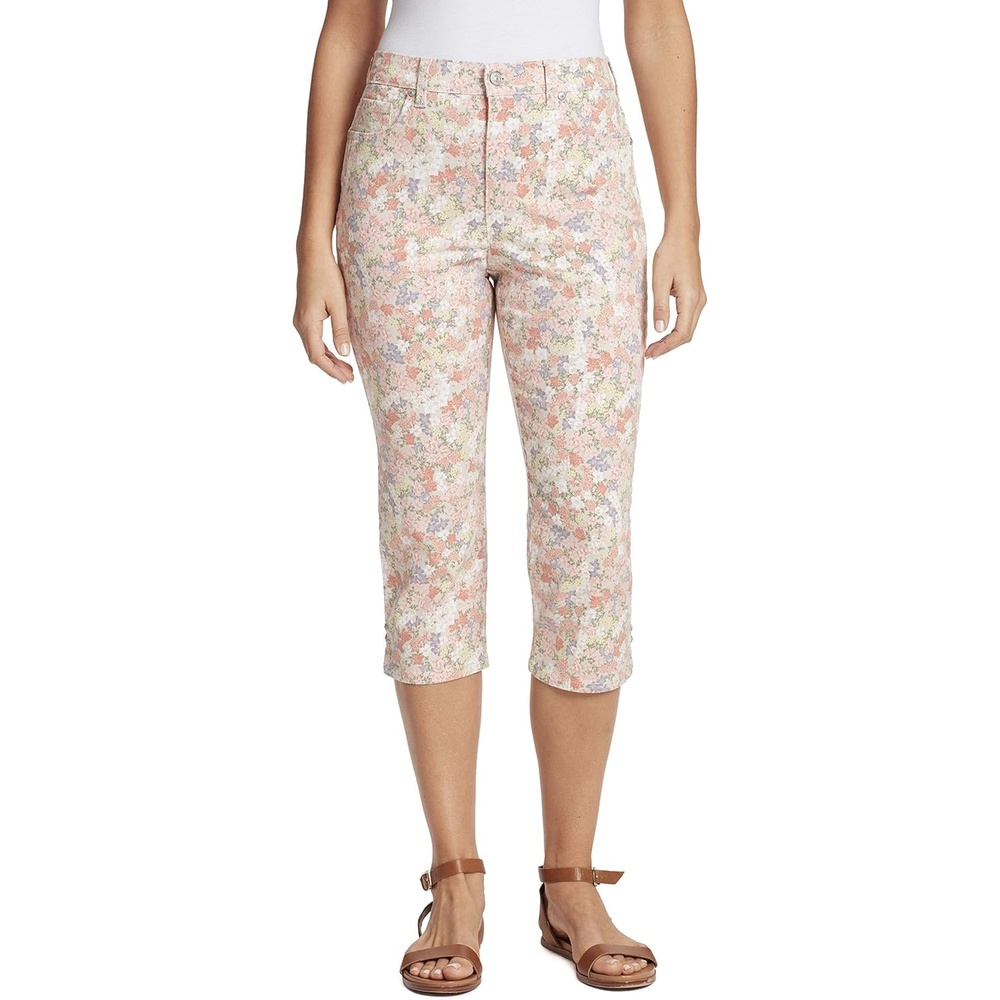 image:imageGloria Vanderbilt Womens Amanda Capri JeansBejeweled Floral Stonewoodds