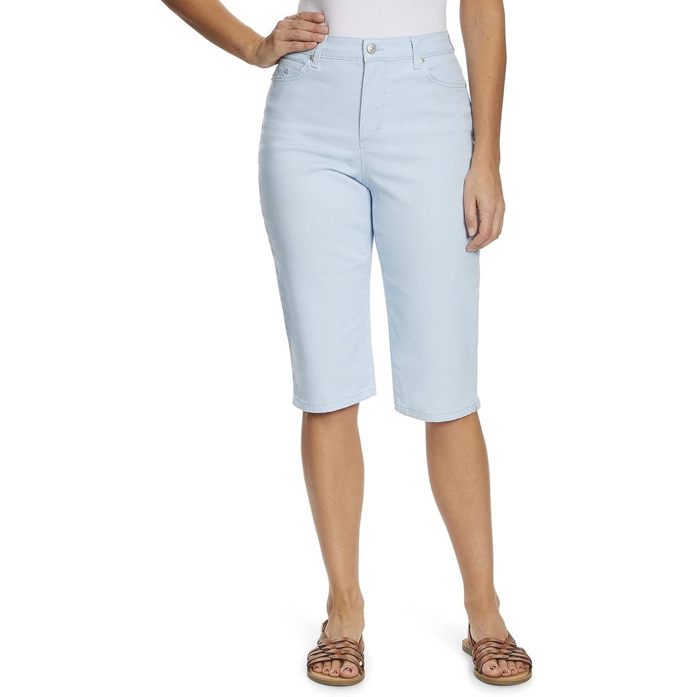 image:imageGloria Vanderbilt Womens Amanda Capri JeansPale Sky