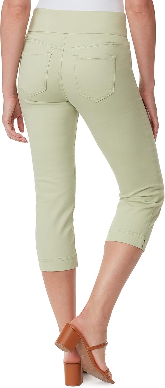 image:imageGloria Vanderbilt Womens Amanda Pull on CapriMatcha Latteds
