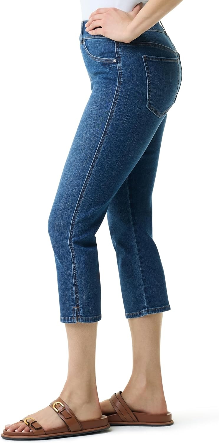 image:imageGloria Vanderbilt Womens Shape Effect Pull on High Rise Straight Leg Capri StandardLouisville