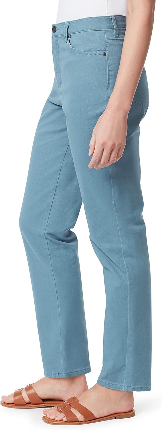 image:imageGloria Vanderbilt Womens Classic Tapered Amanda JeansLakeside