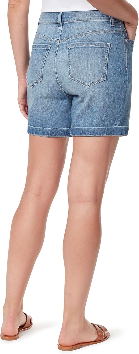 image:imageGloria Vanderbilt Womens Amanda Basic Jean Short RegularArroyo