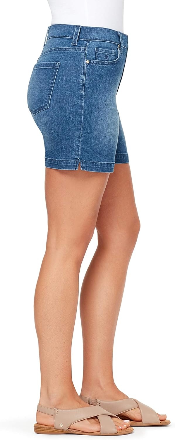 image:imageGloria Vanderbilt Womens Amanda Basic Jean Short RegularFrisco