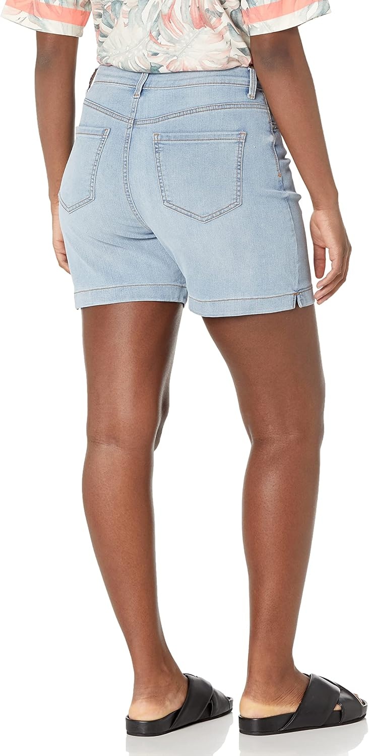image:imageGloria Vanderbilt Womens Amanda Basic Jean Short RegularSanibelds