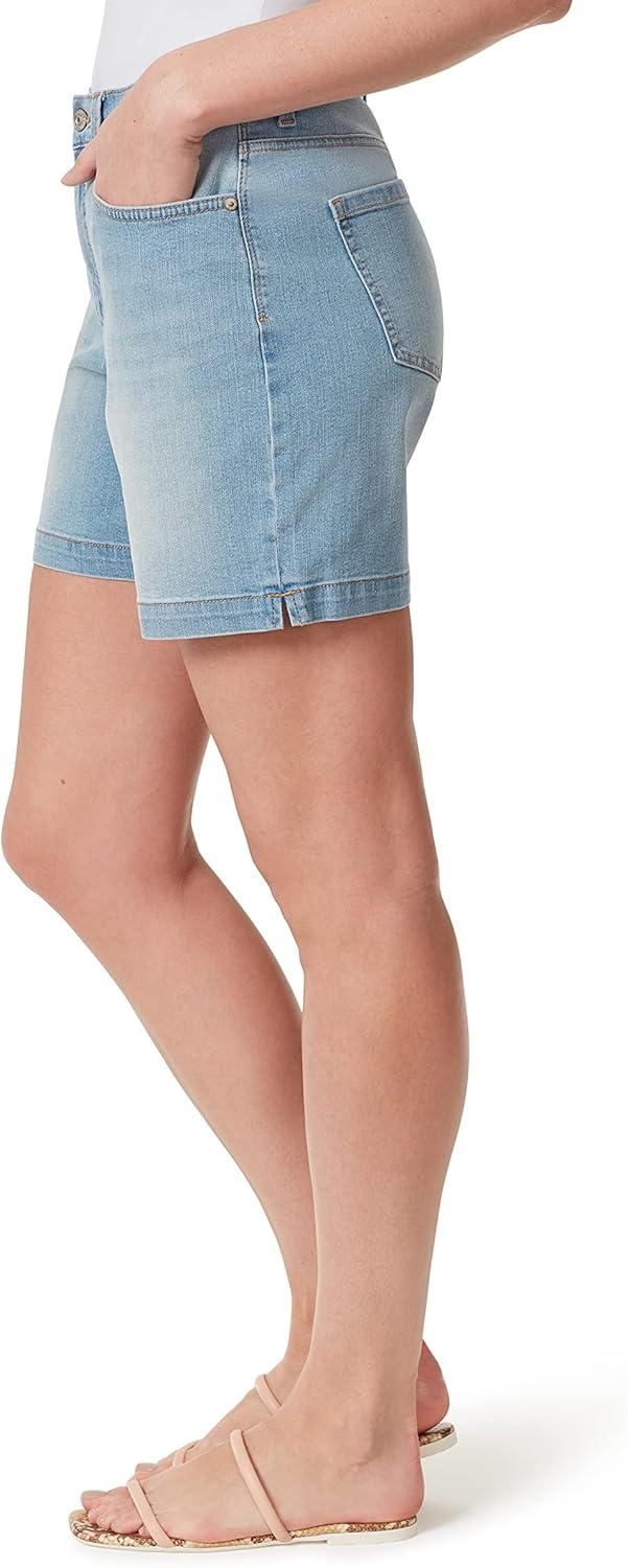 image:imageGloria Vanderbilt Womens Amanda Basic Jean Short RegularSt Petersbergds