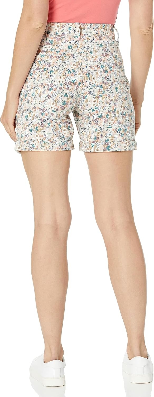 image:imageGloria Vanderbilt Womens Amanda Basic Jean Short RegularStonewood Wild Flowers