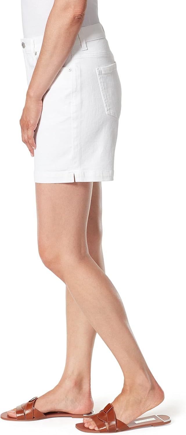 image:imageGloria Vanderbilt Womens Amanda Basic Jean Short RegularWhite