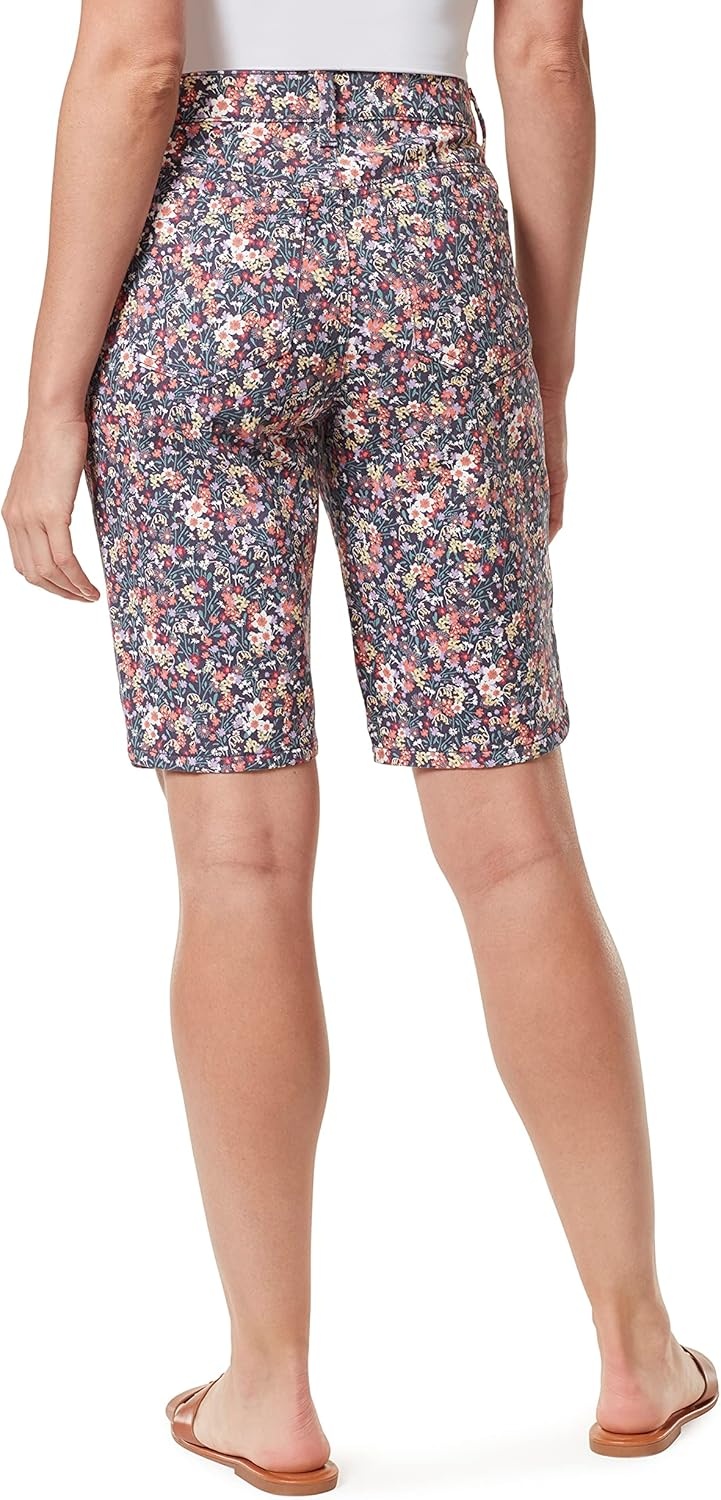 image:imageGloria Vanderbilt Womens Amanda Bermuda ShortGraystone Wild Flowersds