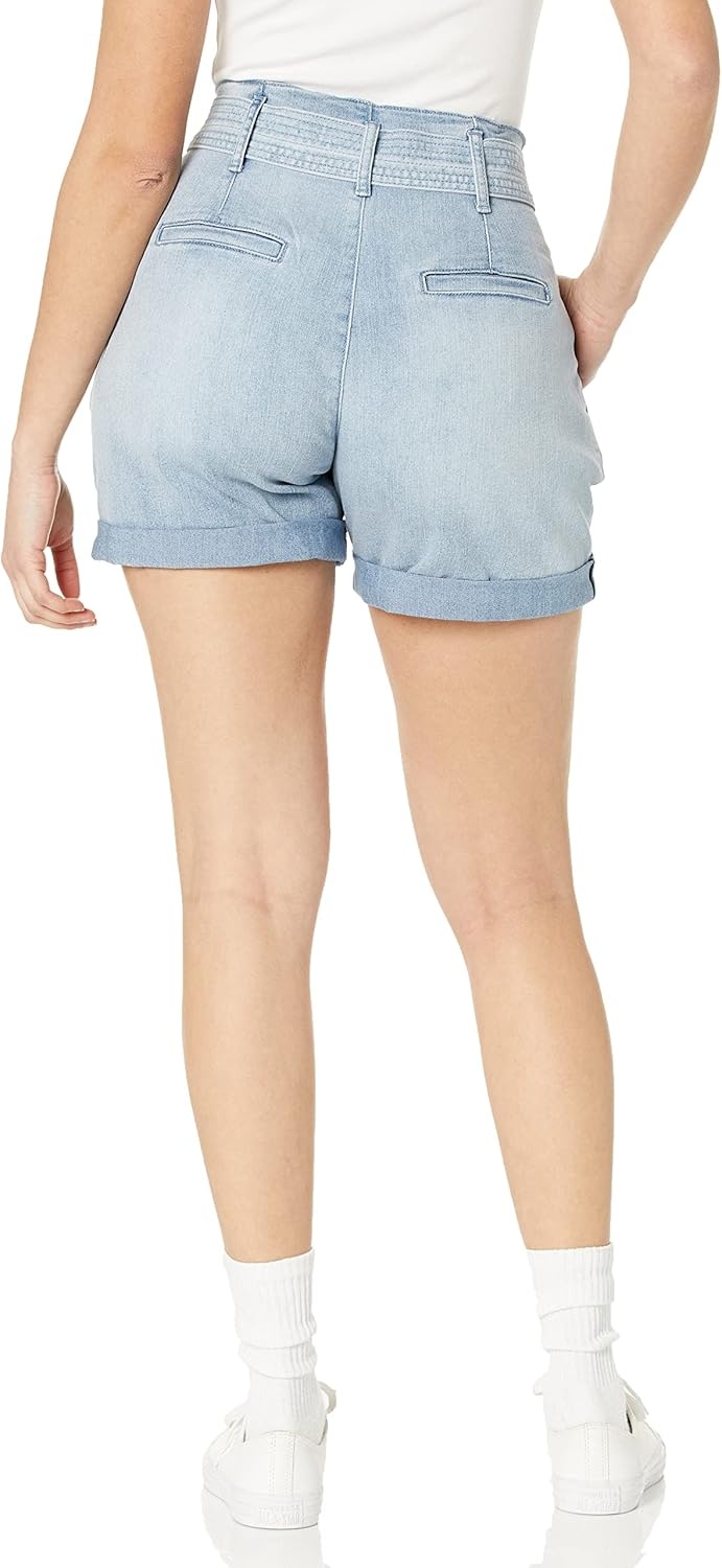 image:imageGloria Vanderbilt Womens Trapunto Self Belt Vacation Short StandardSaltmarsh