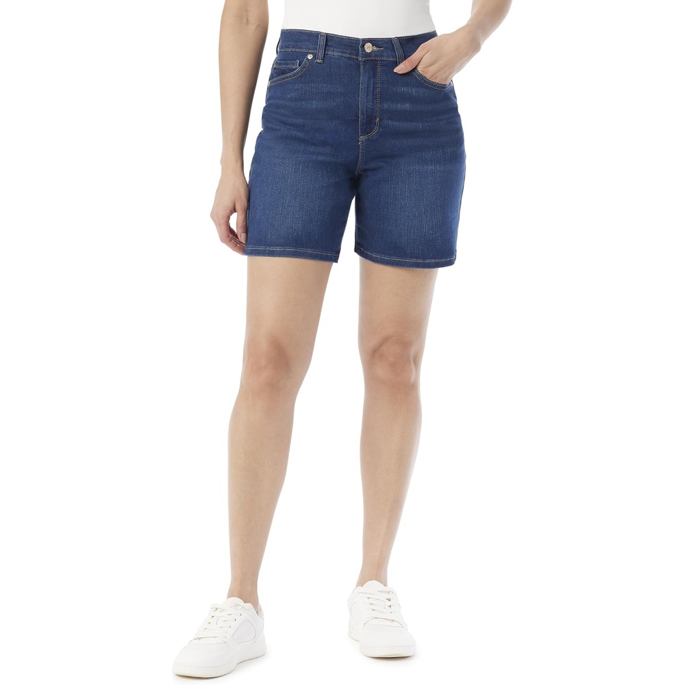 image:imageGloria Vanderbilt Womens Amanda Basic Jean Short RegularTrier Whiskers