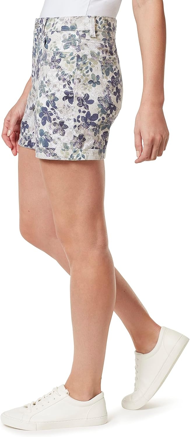 image:imageGloria Vanderbilt Womens Amanda Basic Jean Shorts Dusky DuneFloral Empire 8 US