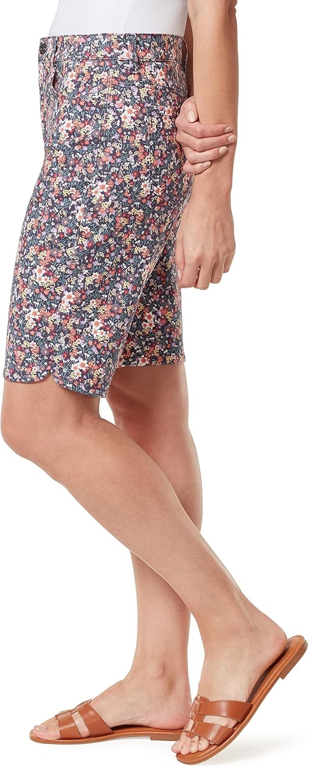 image:imageGloria Vanderbilt Womens Amanda Bermuda ShortGraystone Wild Flowers